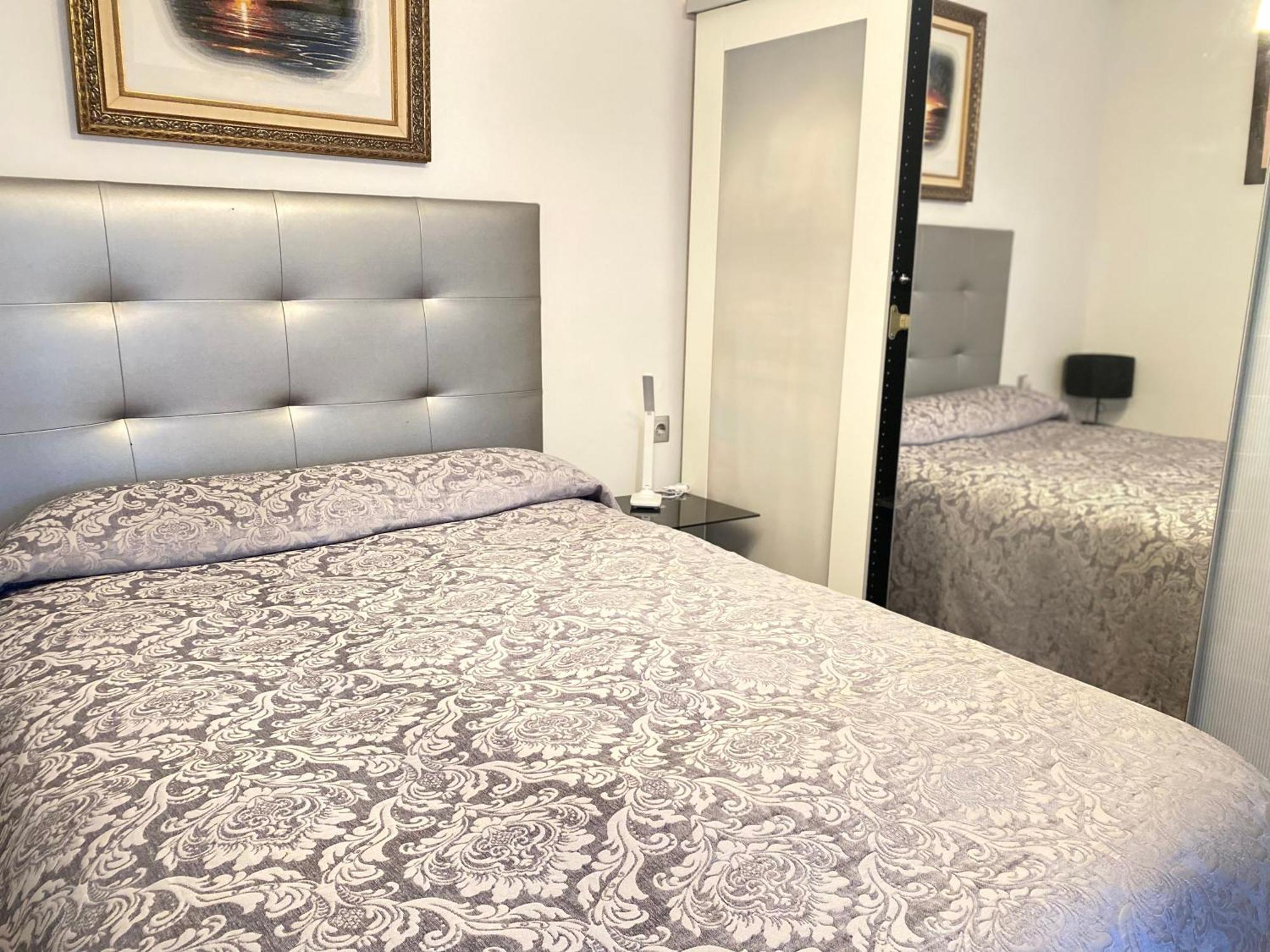 Shared Apartment! Piso Compartido! Общая Квартира! Sevilla Eksteriør billede